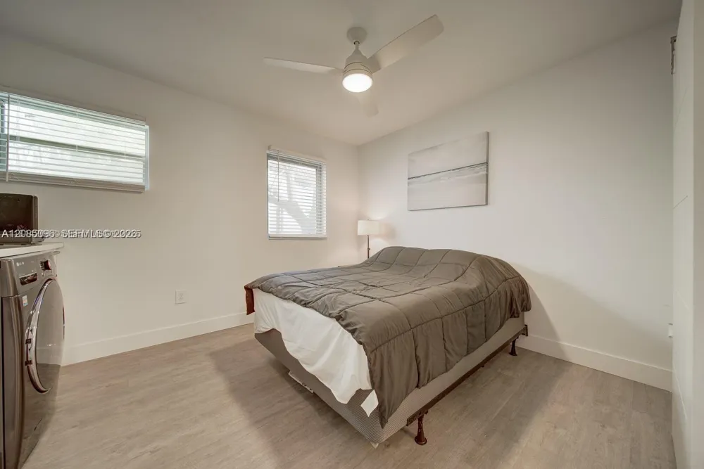 1568 Pennsylvania #325 Miami Beach, FL 33139