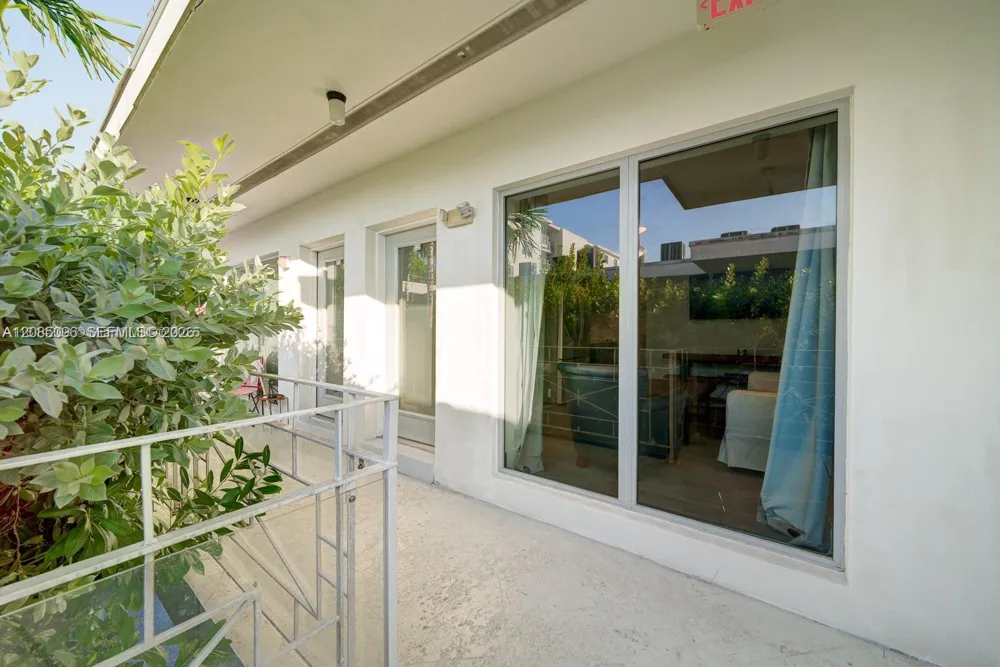 1568 Pennsylvania #325 Miami Beach, FL 33139