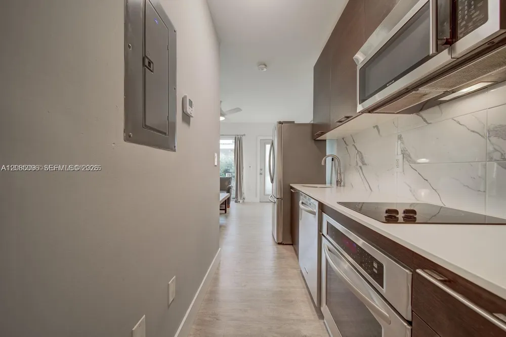 1568 Pennsylvania #325 Miami Beach, FL 33139