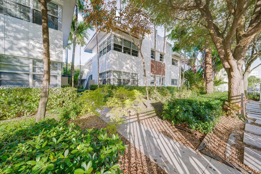 1568 Pennsylvania #325 Miami Beach, FL 33139
