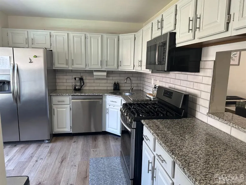 14 Albury Way North Brunswick, NJ 08902