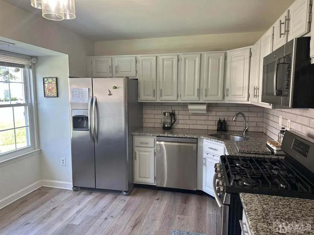 14 Albury Way North Brunswick, NJ 08902