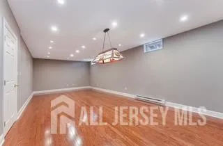 42 Pony Lane Flemington, NJ 08822
