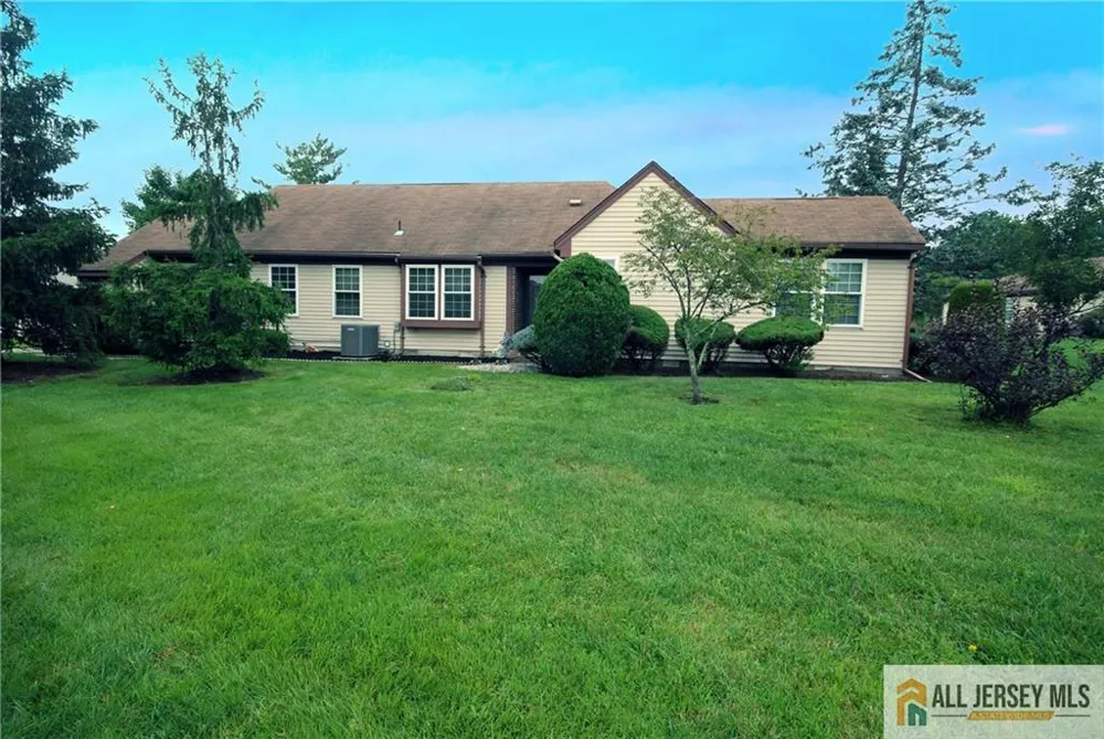 12 Dorchester Drive Monroe, NJ 08831