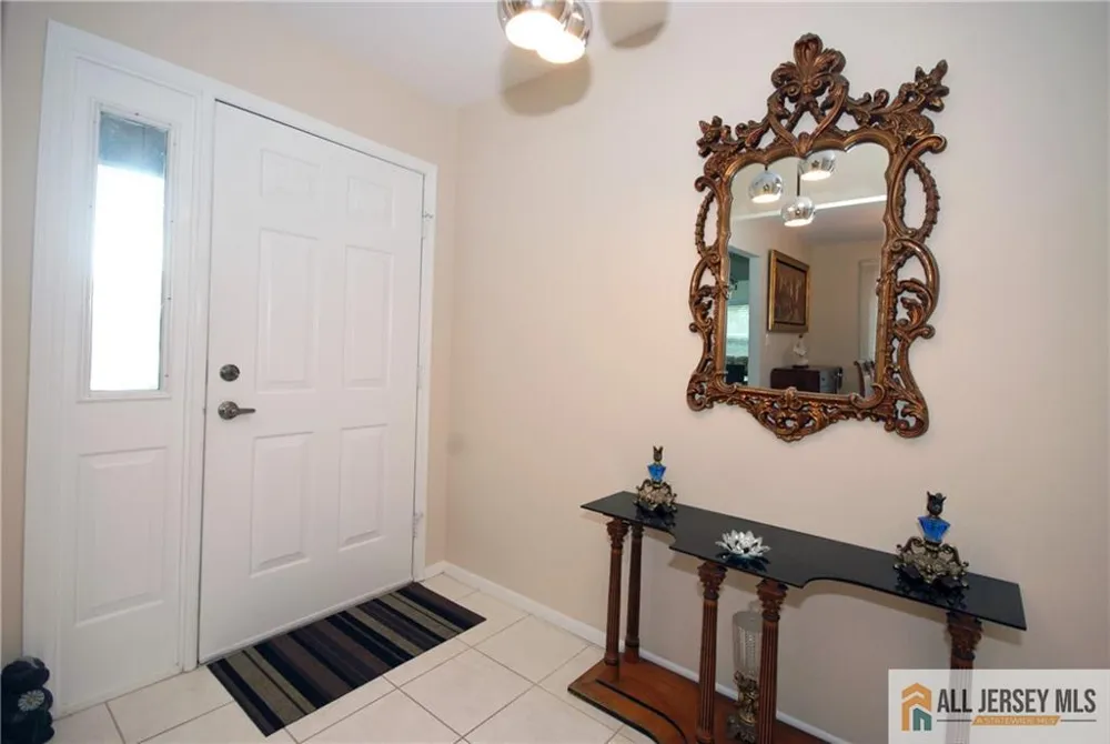 12 Dorchester Drive Monroe, NJ 08831