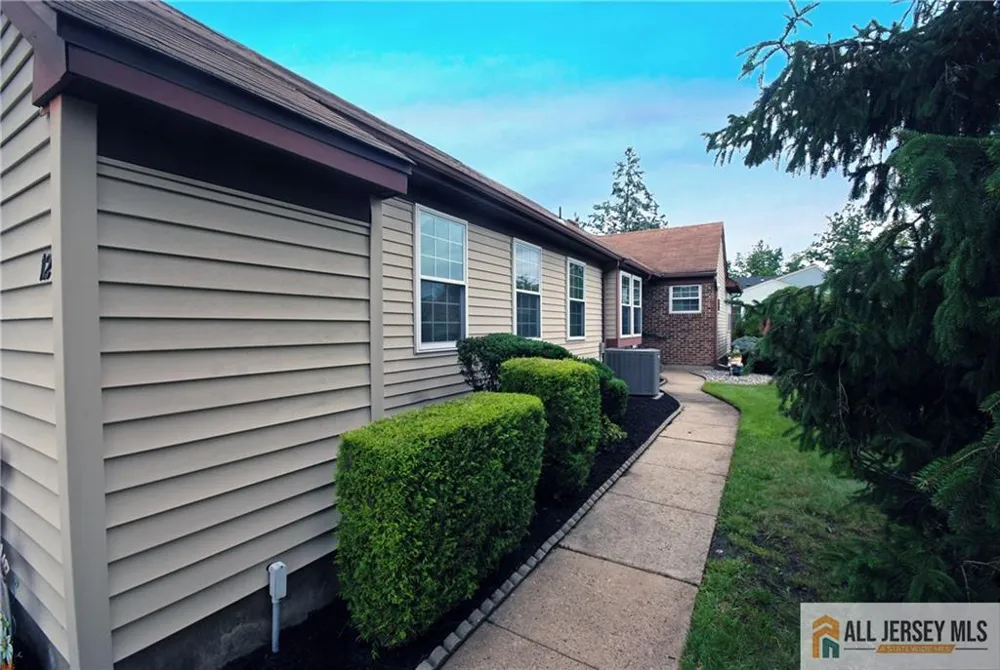 12 Dorchester Drive Monroe, NJ 08831