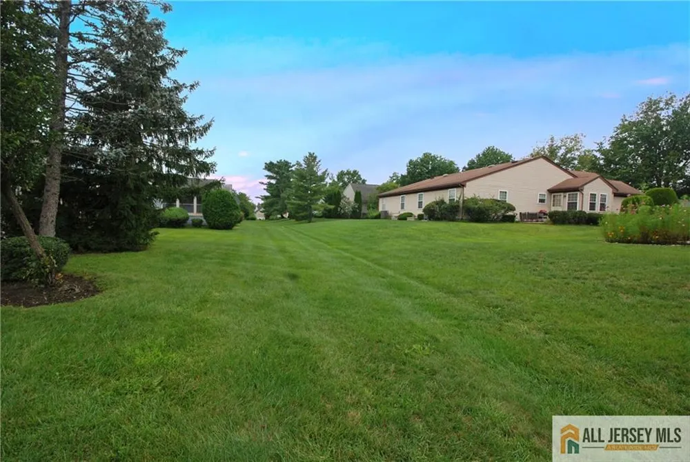 12 Dorchester Drive Monroe, NJ 08831