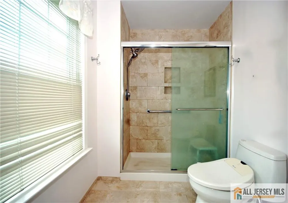 12 Dorchester Drive Monroe, NJ 08831