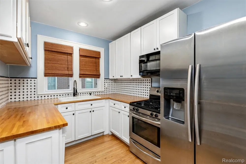 1007 E 6th Street Royal Oak City, MI 48067