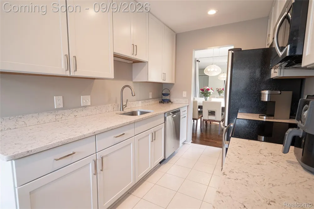 2846 Trailwood Drive Rochester Hills City, MI 48309