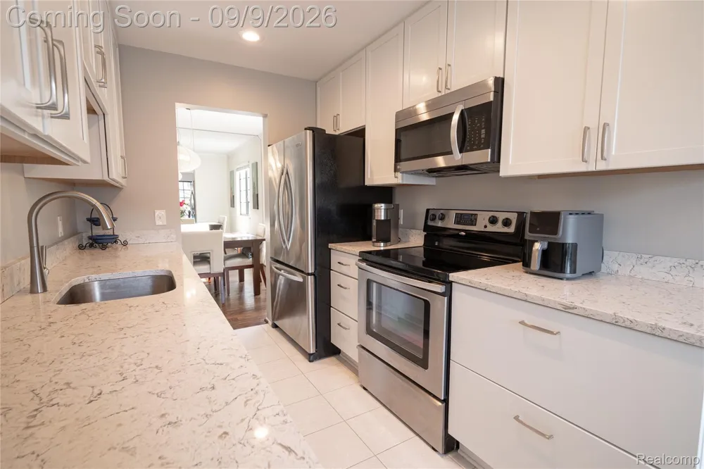 2846 Trailwood Drive Rochester Hills City, MI 48309