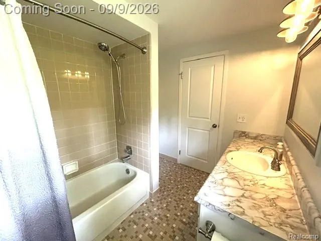 2846 Trailwood Drive Rochester Hills City, MI 48309