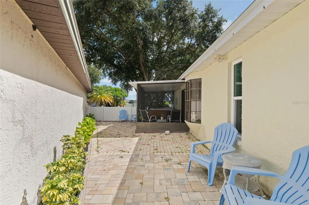 635 BELLINGHAM PLACE Palm Harbor, FL 34684