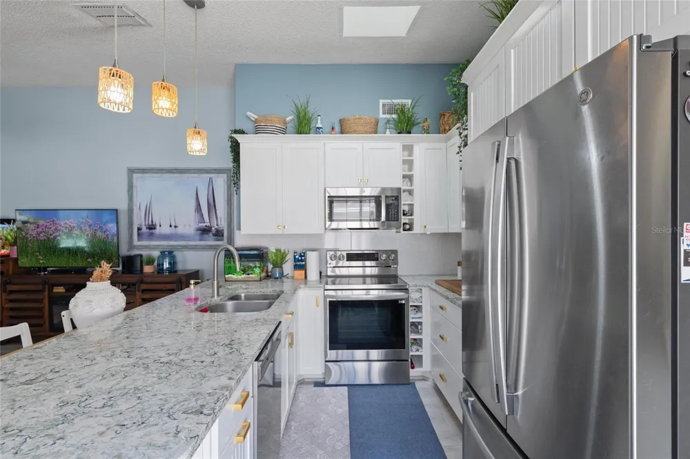 635 BELLINGHAM PLACE Palm Harbor, FL 34684