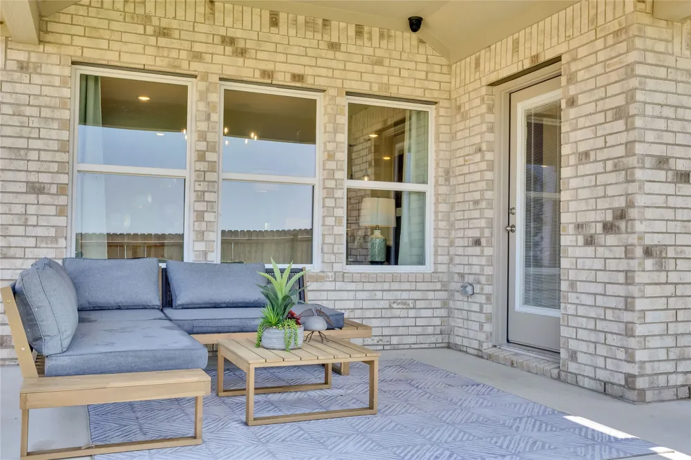 132 Man O War Drive Jarrell, TX 76537