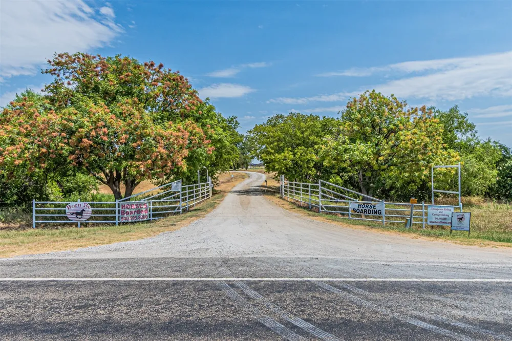 12146 FM2450 Highway Sanger, TX 76266