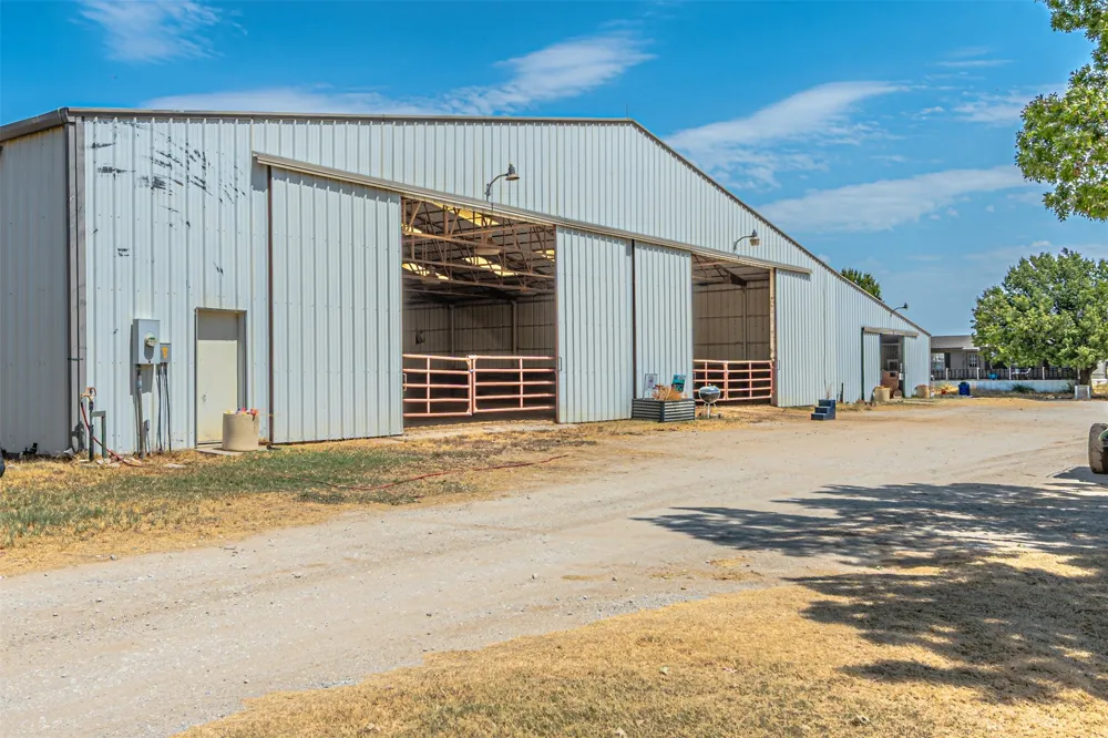 12146 FM2450 Highway Sanger, TX 76266