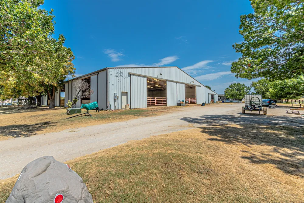 12146 FM2450 Highway Sanger, TX 76266