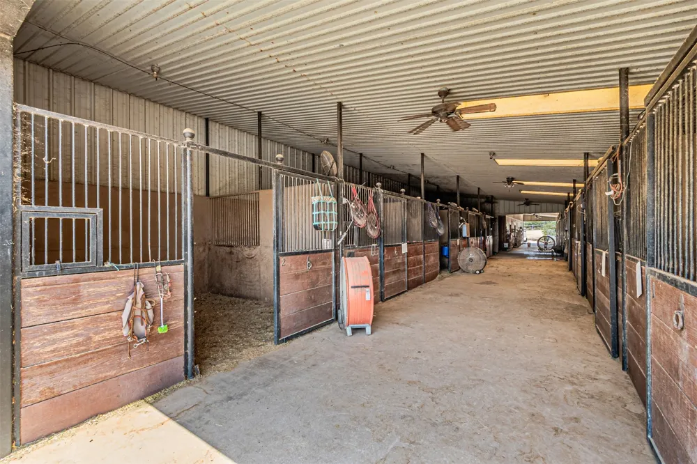 12146 FM2450 Highway Sanger, TX 76266