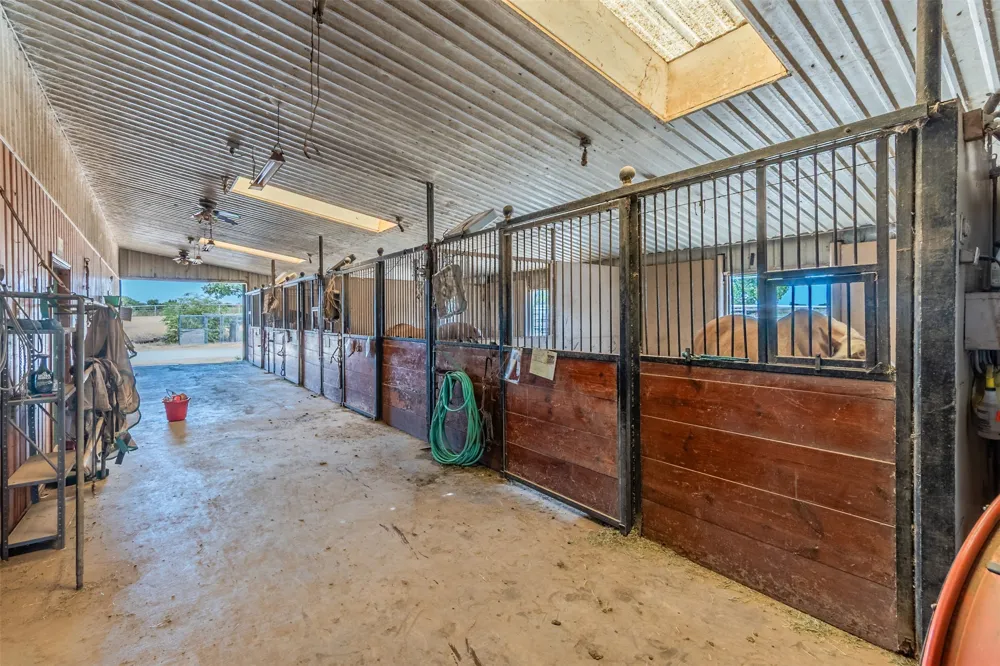 12146 FM2450 Highway Sanger, TX 76266