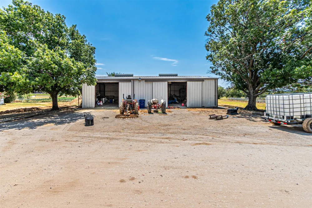 12146 FM2450 Highway Sanger, TX 76266
