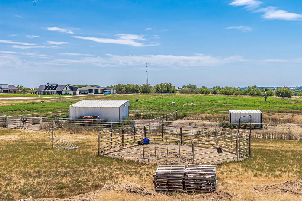 12146 FM2450 Highway Sanger, TX 76266