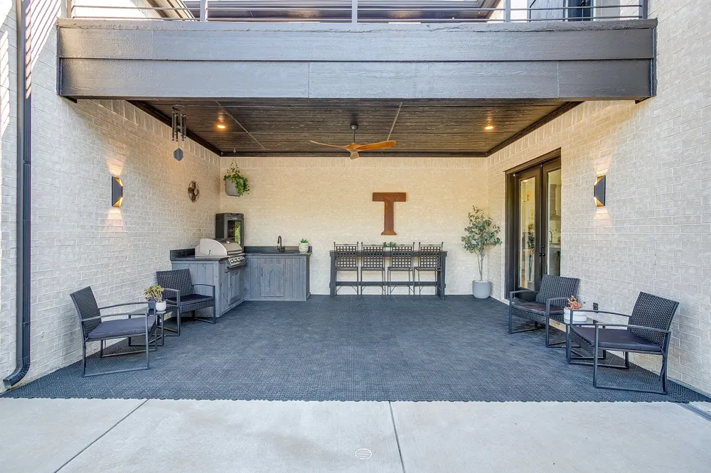 8104 Leven Link Street Cleburne, TX 76033