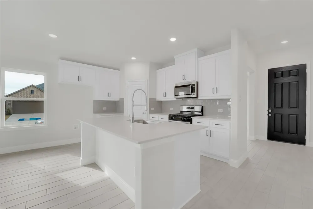 2901 Cantoni Creek Princeton, TX 75407