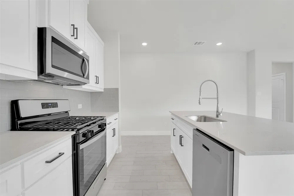 2901 Cantoni Creek Princeton, TX 75407