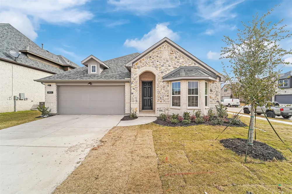 2901 Cantoni Creek Princeton, TX 75407