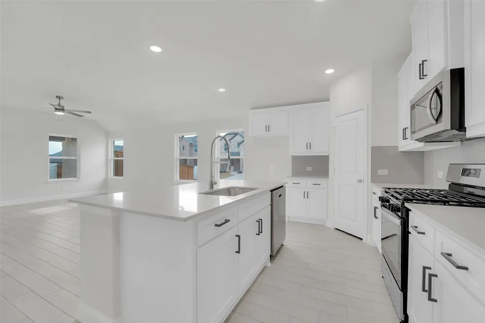 2901 Cantoni Creek Princeton, TX 75407