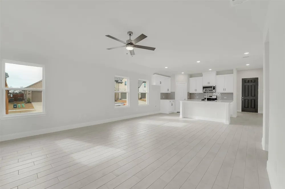 2901 Cantoni Creek Princeton, TX 75407