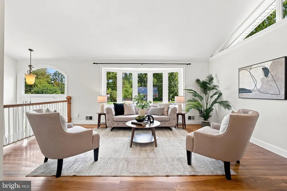 8926 CROMWELL DRIVE Springfield, VA 22151