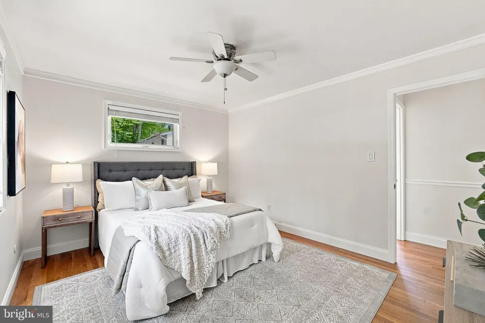 8926 CROMWELL DRIVE Springfield, VA 22151
