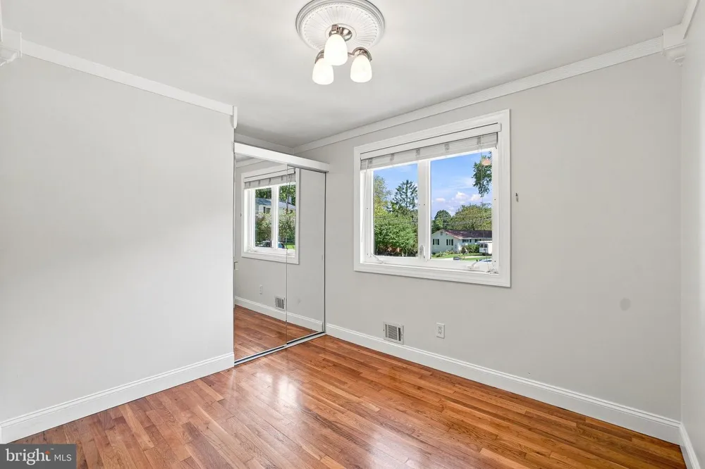 8926 CROMWELL DRIVE Springfield, VA 22151