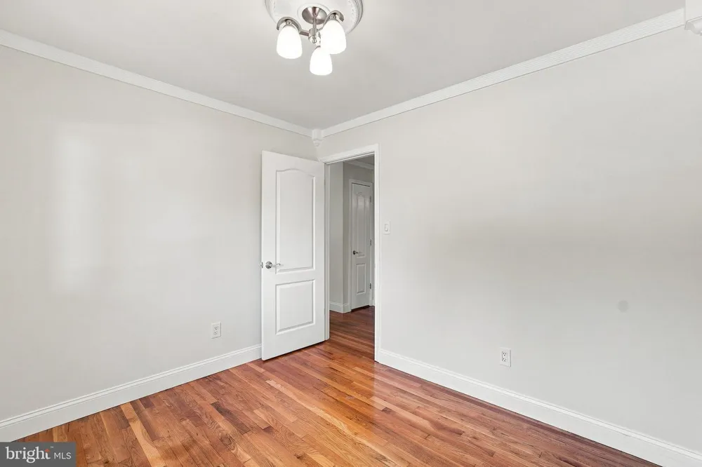 8926 CROMWELL DRIVE Springfield, VA 22151