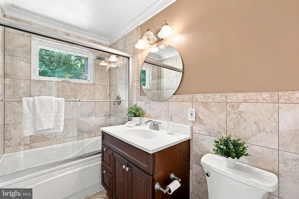 8926 CROMWELL DRIVE Springfield, VA 22151