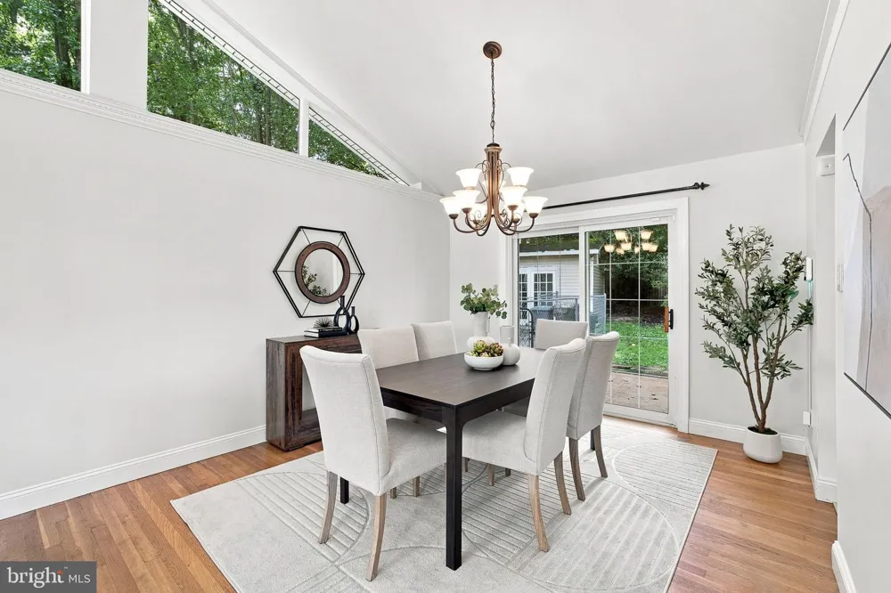 8926 CROMWELL DRIVE Springfield, VA 22151