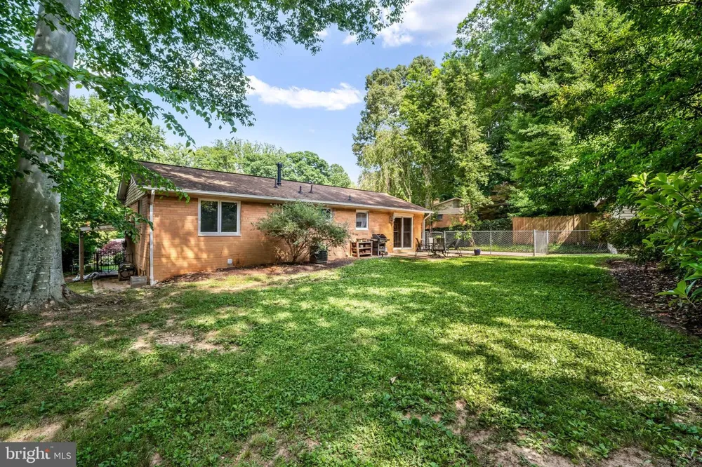 8926 CROMWELL DRIVE Springfield, VA 22151