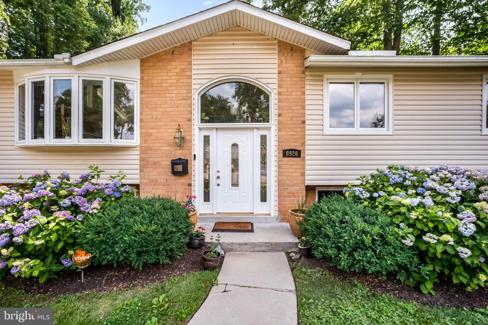 8926 CROMWELL DRIVE Springfield, VA 22151