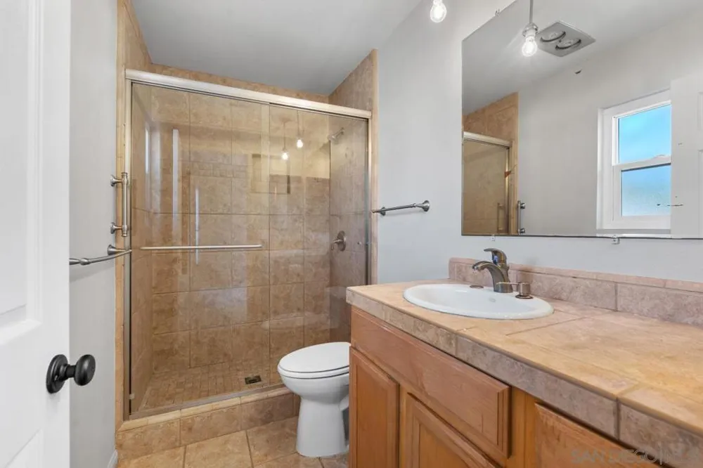 1242 Hillcrest Lane Fallbrook, CA 92028