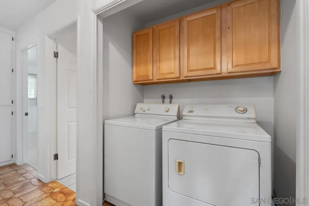 1242 Hillcrest Lane Fallbrook, CA 92028