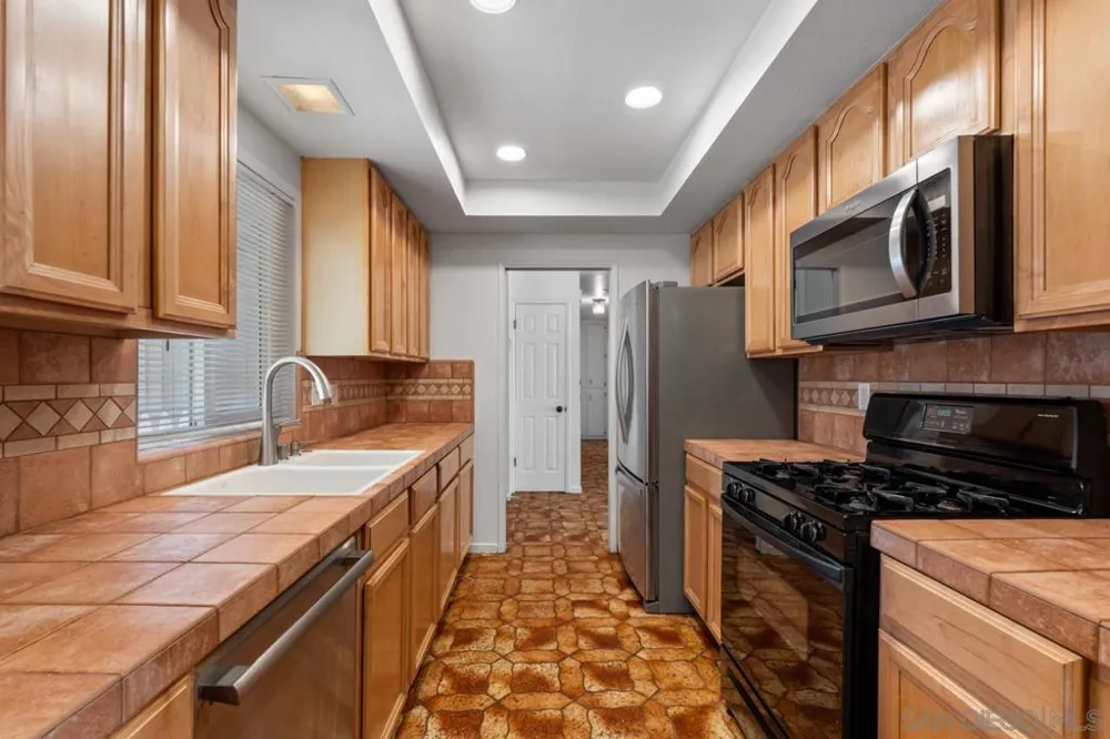 1242 Hillcrest Lane Fallbrook, CA 92028