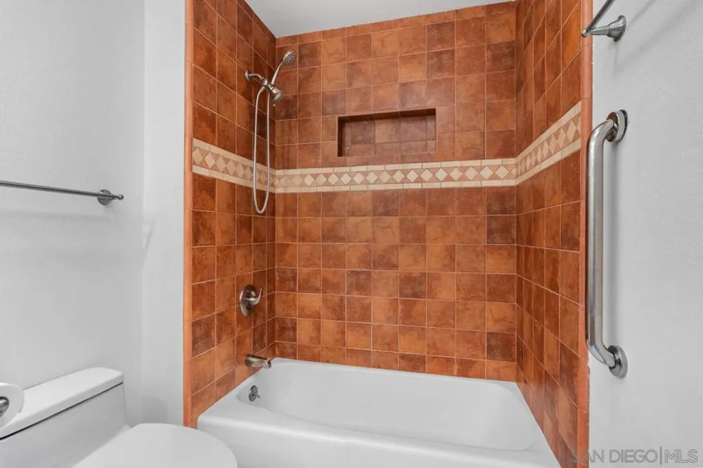 1242 Hillcrest Lane Fallbrook, CA 92028