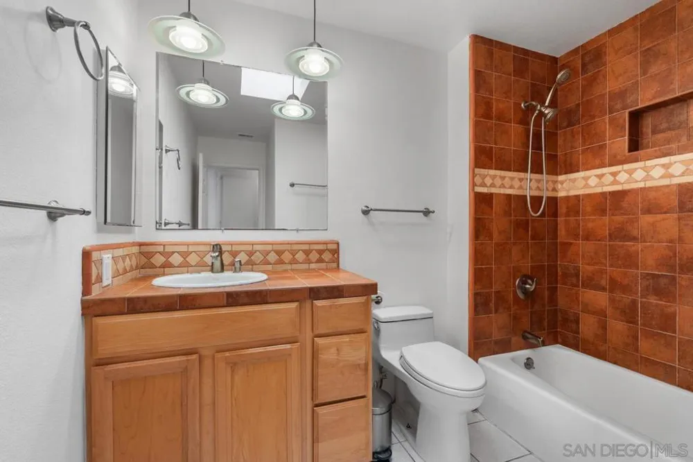 1242 Hillcrest Lane Fallbrook, CA 92028