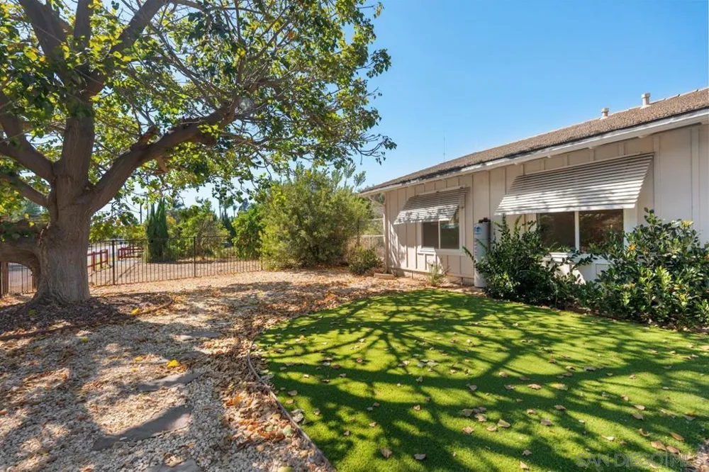 1242 Hillcrest Lane Fallbrook, CA 92028