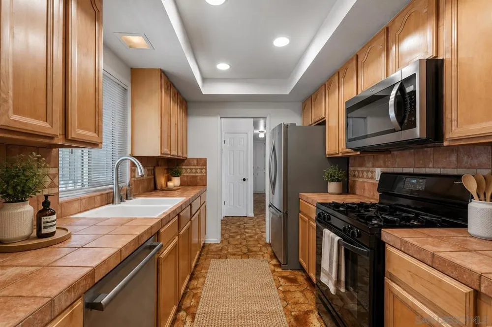 1242 Hillcrest Lane Fallbrook, CA 92028
