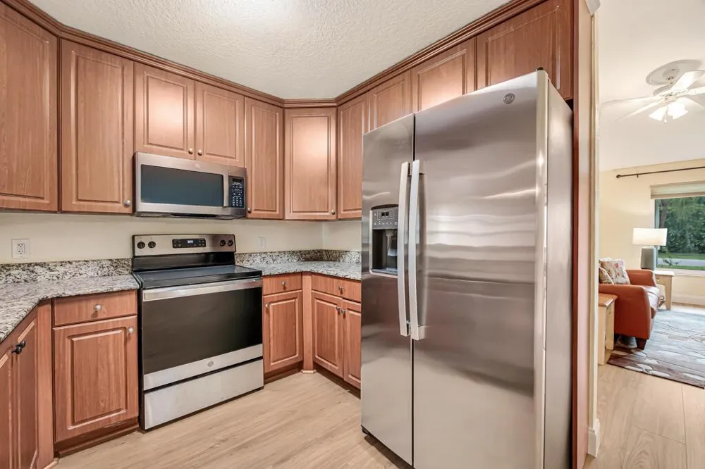 427 Las Palmas Street Royal Palm Beach, FL 33411