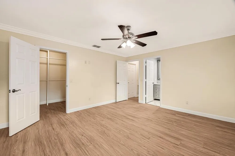 427 Las Palmas Street Royal Palm Beach, FL 33411