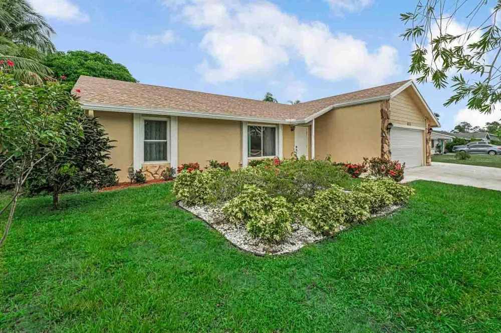 427 Las Palmas Street Royal Palm Beach, FL 33411